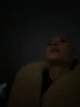 Webcam Model (Feuchtes_traumchenn)  is live.Free join now!