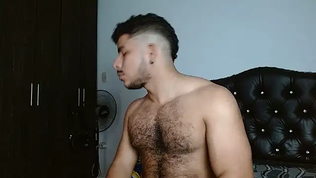 Javier_Hot27_ webcam