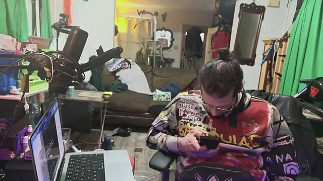 MasterDaddyCool webcam