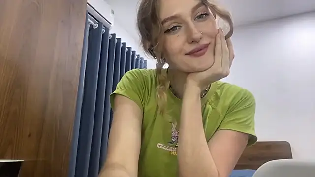 HotCheeseCake webcam