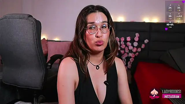 kathieandpovcock1 webcam