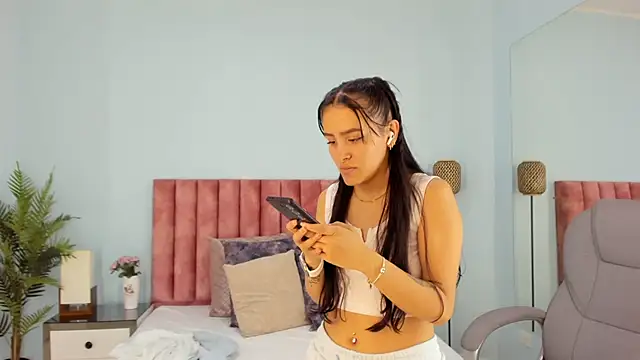 tati_saldarriaga webcam