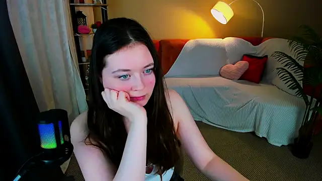 AlluringLookk webcam