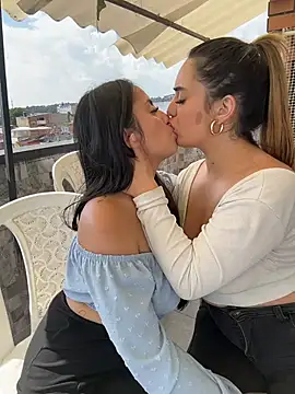 Antonella_Julieta webcam