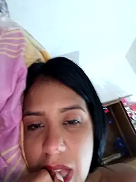 skinnyprety18 webcam