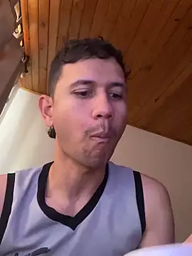 Michaell_Spinelly webcam