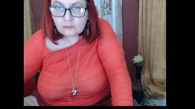 PlayfullMature webcam