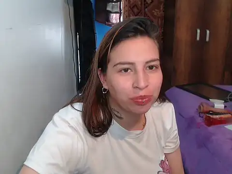 layanafuckass webcam