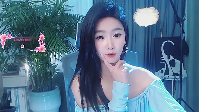 feifei-love Live Webcam on Stripchat