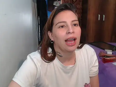 layanafuckass webcam