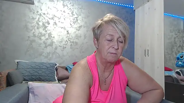 RosesandLillies webcam