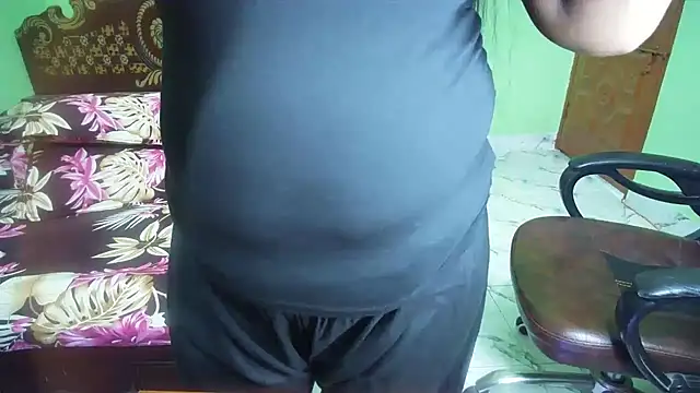 BengaliQueenStar webcam