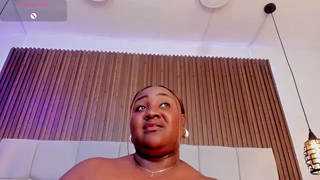 saravy_blandon - Saravy_Blandon's free webcam - UK Sex Cams