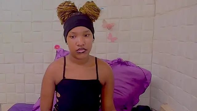 EroticSexyPrada webcam