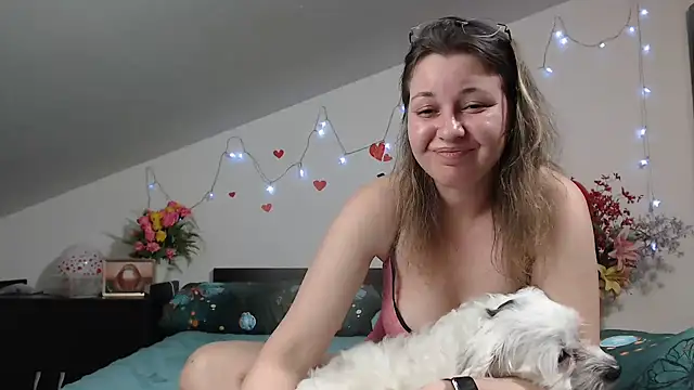 SweetMaddy888 webcam