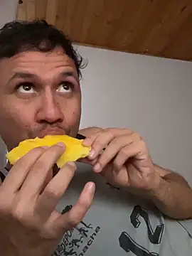 Michaell_Spinelly webcam