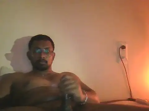 lookingforwomentofukchenn webcam