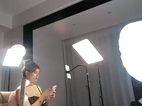 美女zizi-2026在线直播