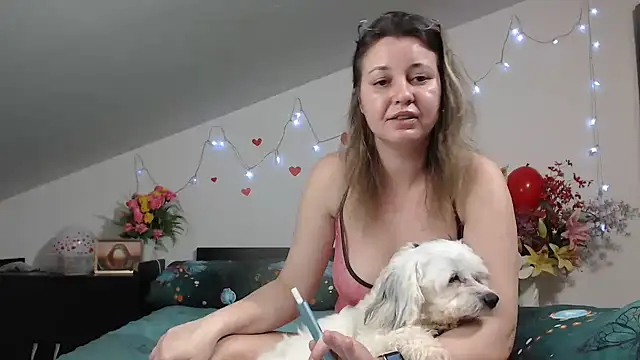 SweetMaddy888 webcam