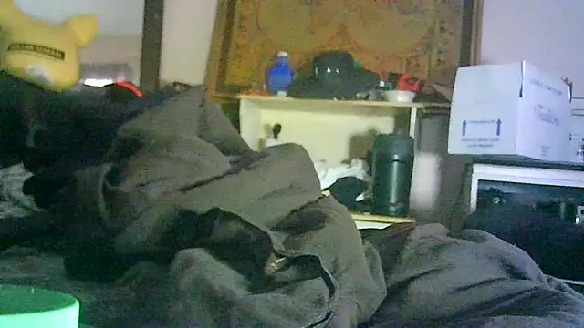 ON3YOULLN3VER_FIR3 webcam