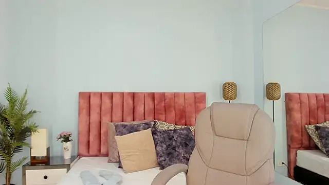 tati_saldarriaga webcam