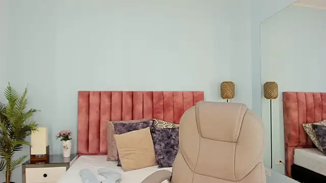 tati_saldarriaga webcam