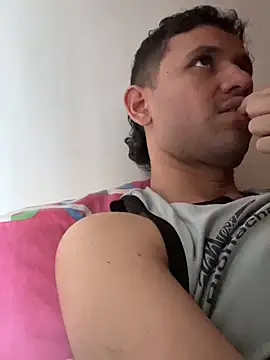 Michaell_Spinelly webcam