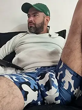 hairyandbigmann - Hairyandbigmann's free webcam - UK Sex Cams