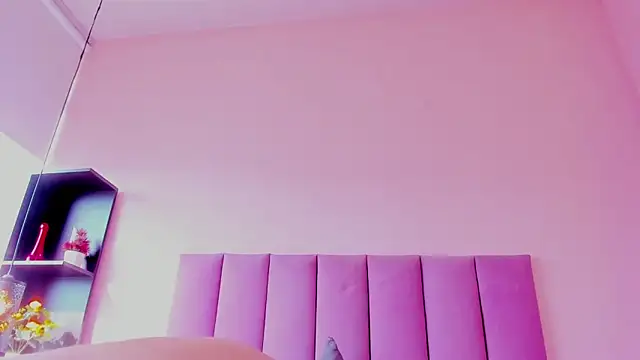 violet_myerrs webcam