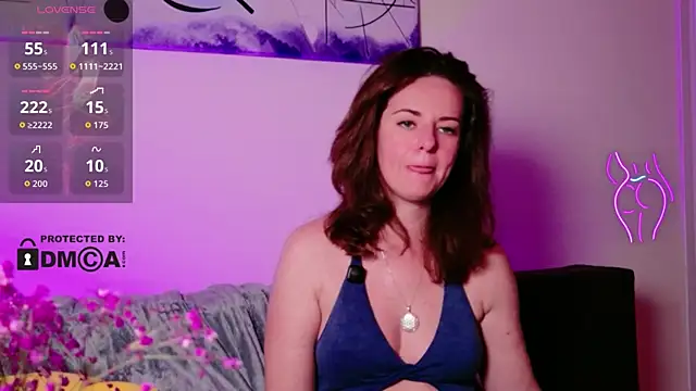 Witch_in_Velvet webcam