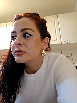 WatchTheQUEEnConQuer88 webcam