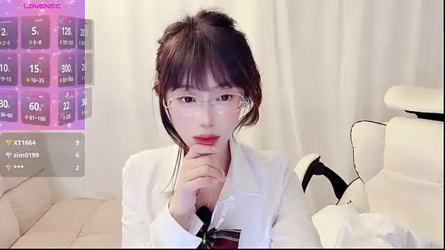 美女yuanbao_a在线直播