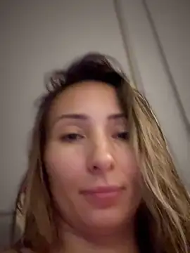 wonder_kari - Wonder_Kari's free webcam - UK Sex Cams