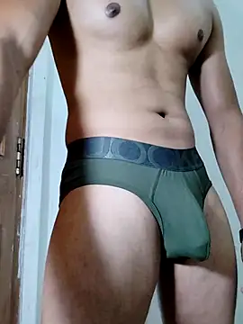 Varanasidaddy069's live cam