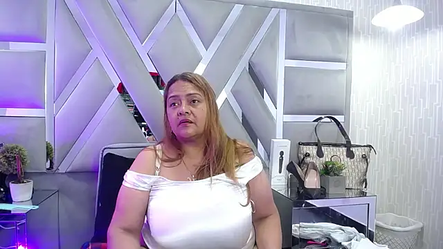 MonzerratBoyer webcam