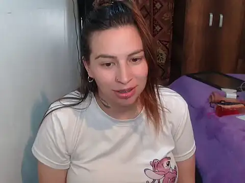 layanafuckass webcam