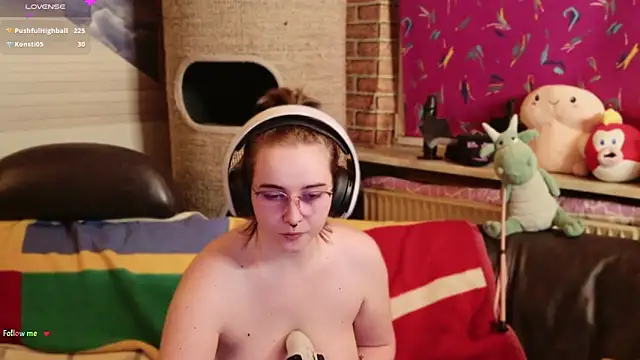 GamerGirl_Eve webcam