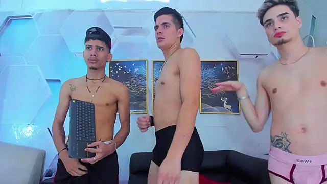 Alex_jeins_at webcam