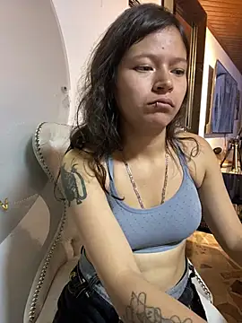 Ninffa_pinkk21 webcam