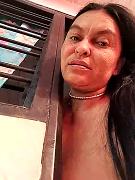 Horny-Mommy-Dirty webcam