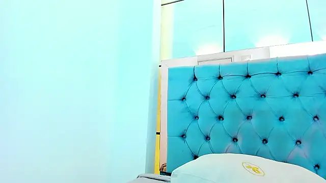 pocahontas_pow webcam