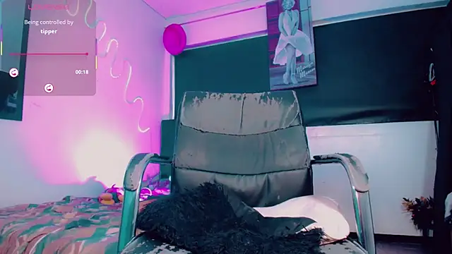 Kendall_hornyy webcam