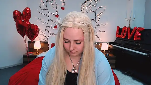 Hennessy_bunny webcam