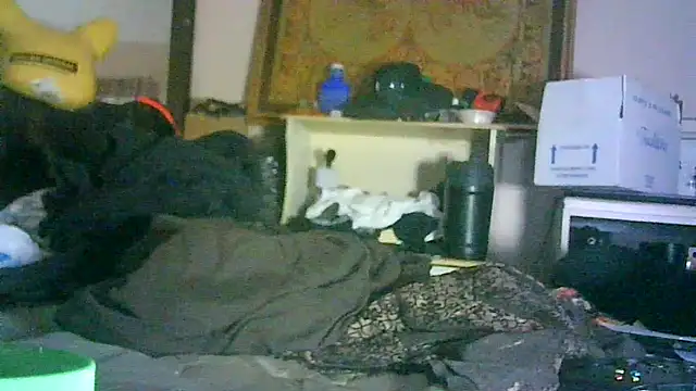 ON3YOULLN3VER_FIR3 webcam