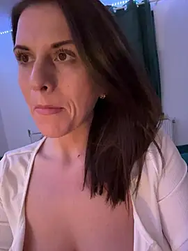 ScarlettNoirr webcam