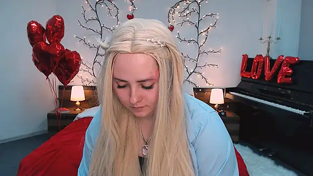 Hennessy_bunny webcam