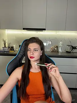 curlylara - CurlyLara's free webcam