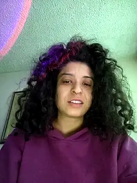 Miss_Carmilla webcam