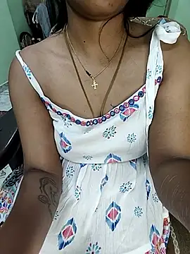 Webcam Model (tamil_thaara03)  is live.Free join now!