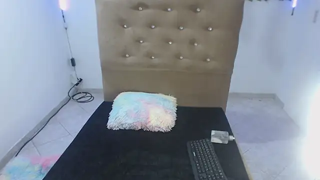 adara_cute_69 webcam